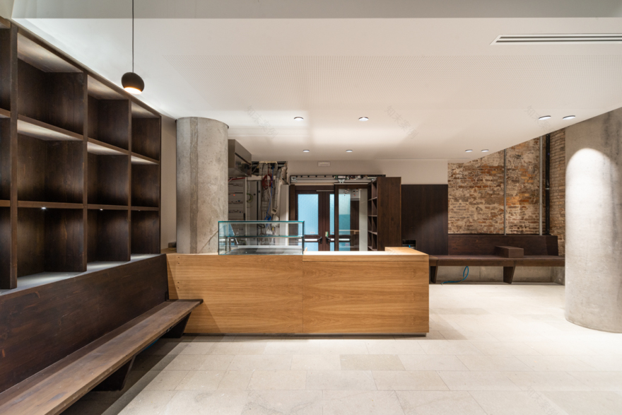 威尼斯历史建筑翻新 | 钢与混凝土的新生-6