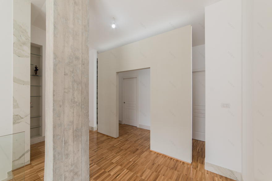 意外的别墅翻新,打造独特家庭住宅-17