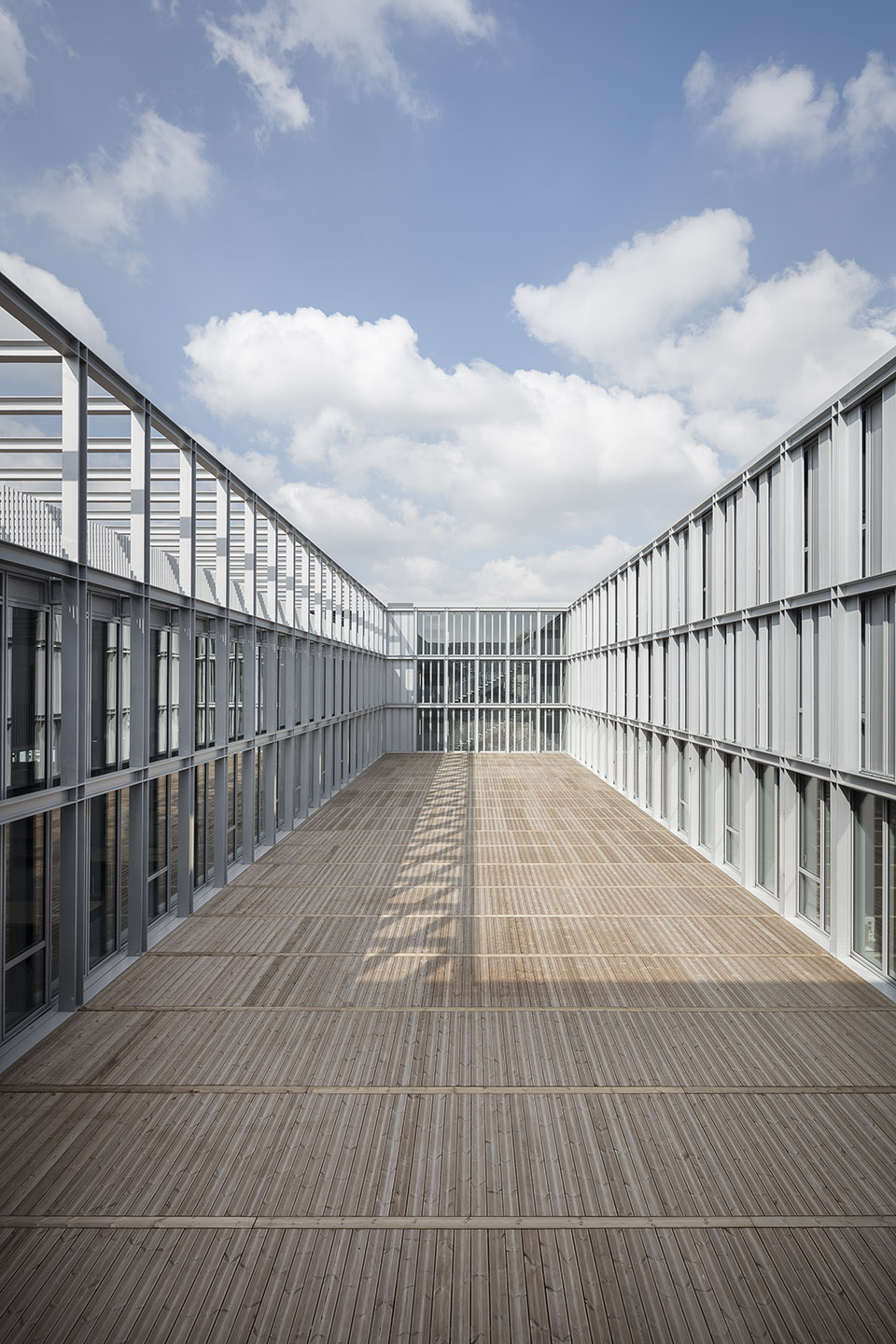 ENSAE学院巴黎萨克雷校区，法国/轻盈的钢结构带来开放、友好而宁静的氛围-29