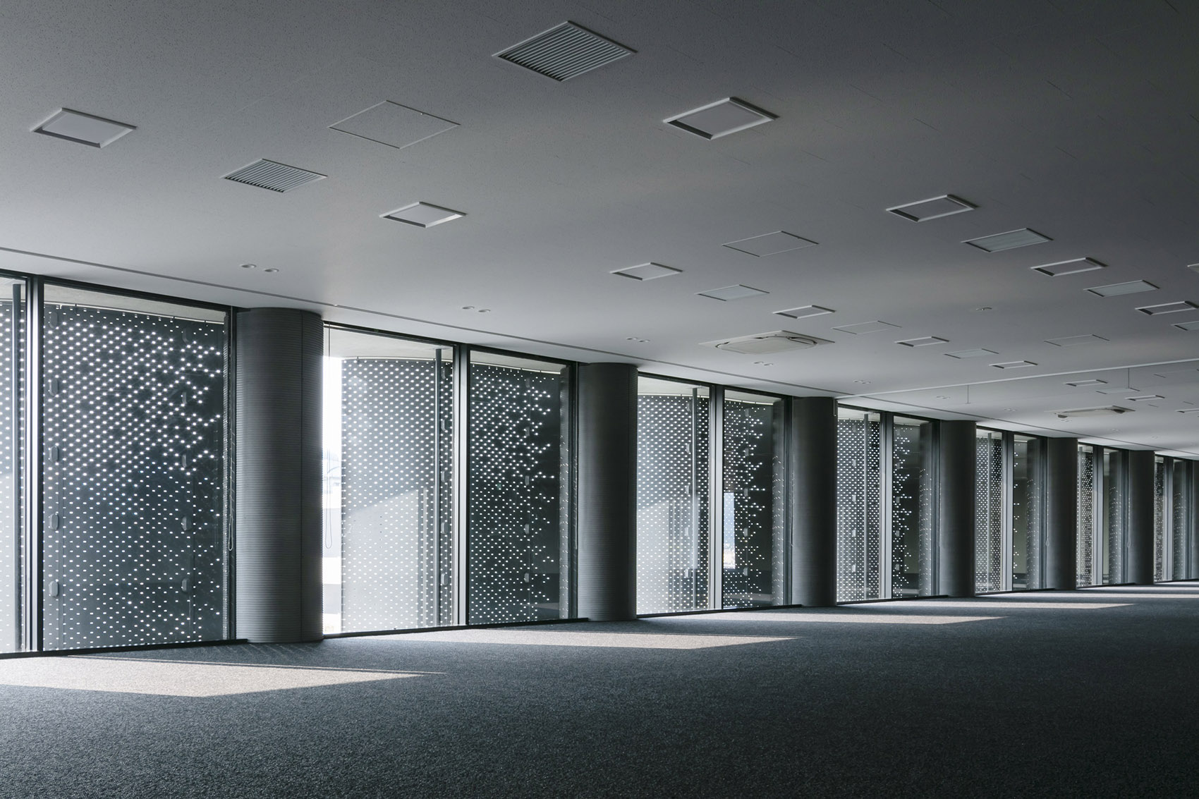 熊本城下町 · 融合环境特色的现代办公建筑丨日本熊本丨日建设计-26