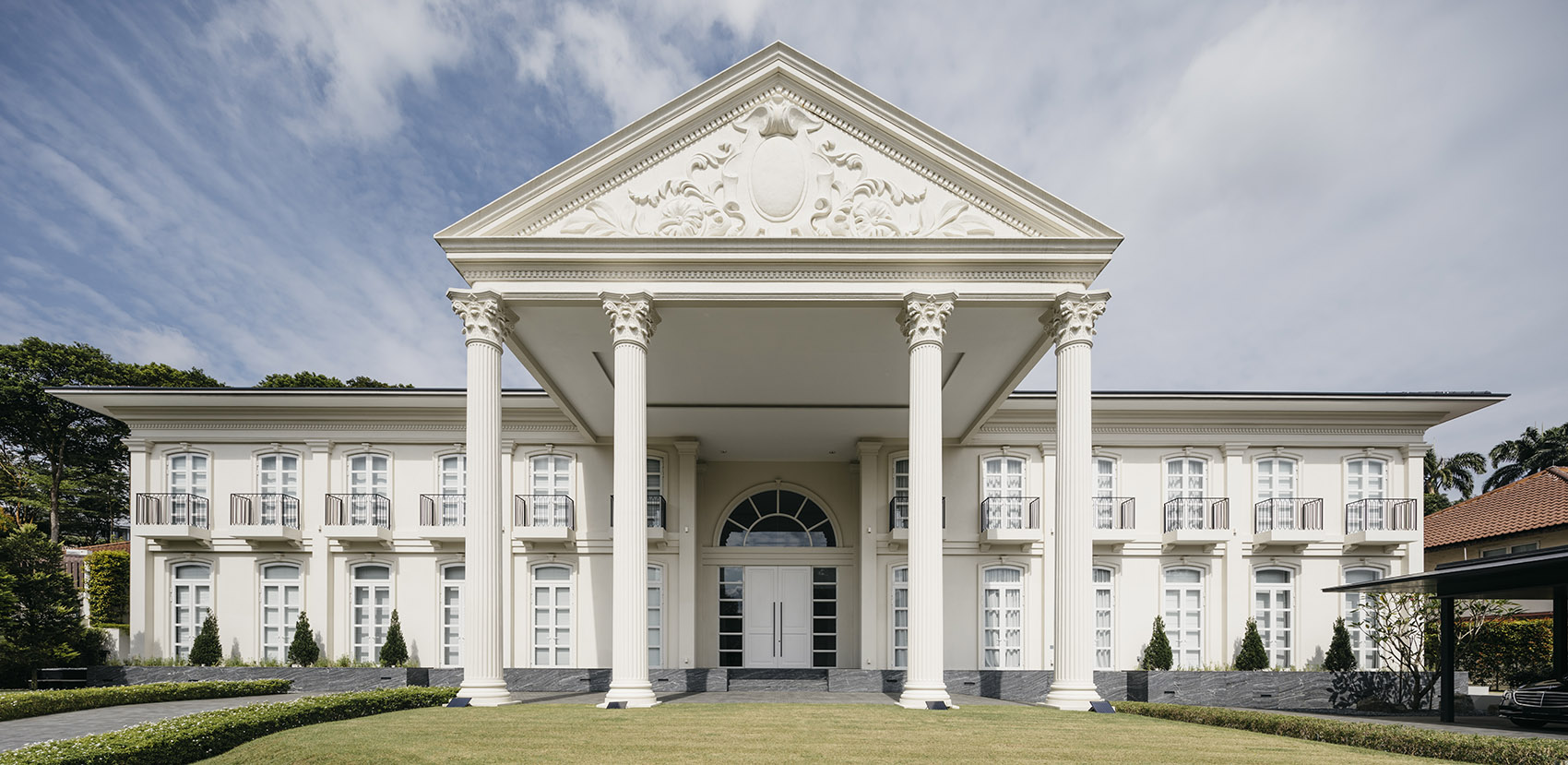 向古典主义致敬 · 新加坡豪华住宅设计丨Studio Periphery-5