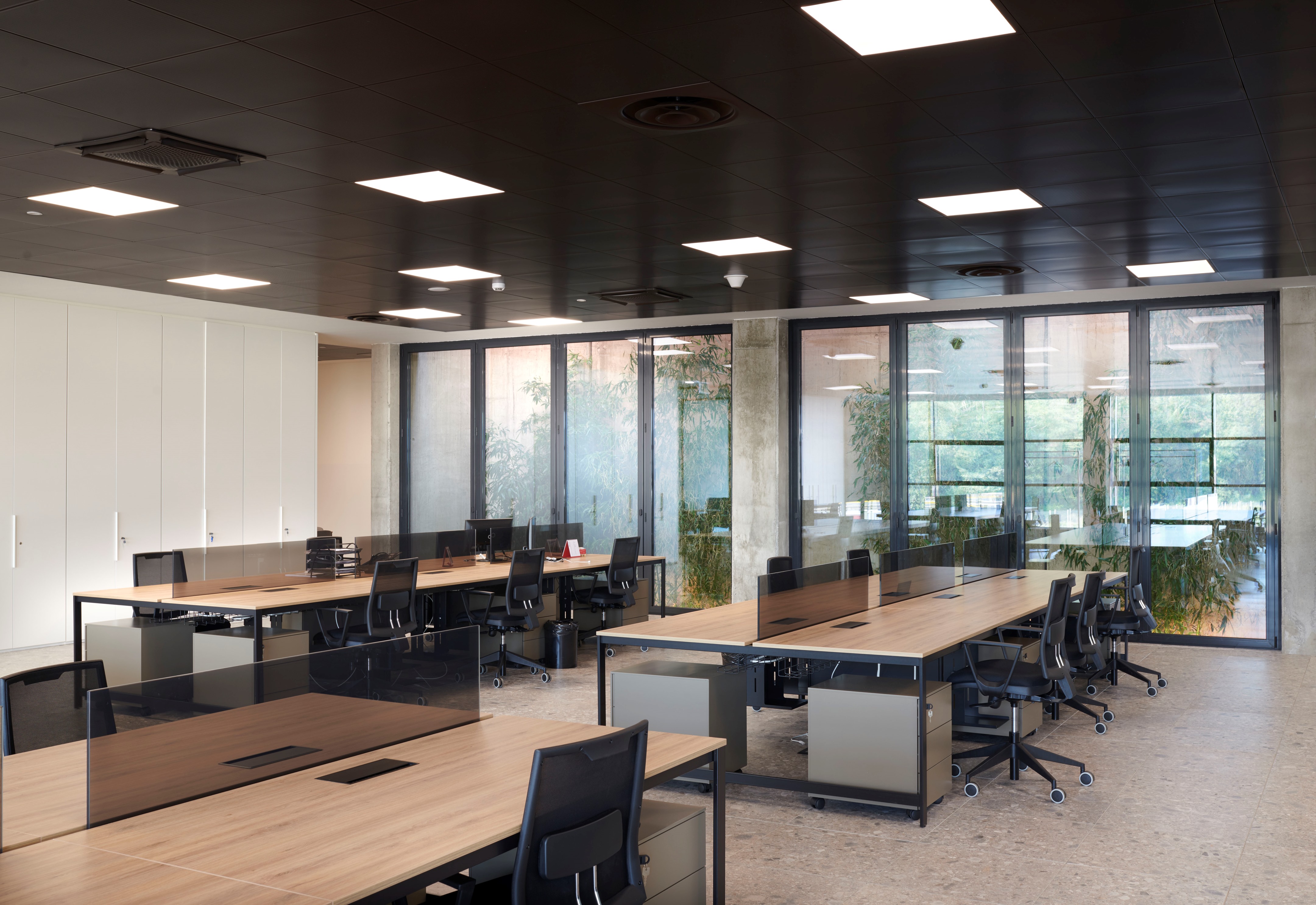 Arcese 总部室内设计 | 现代简约风格演绎高效办公空间-7