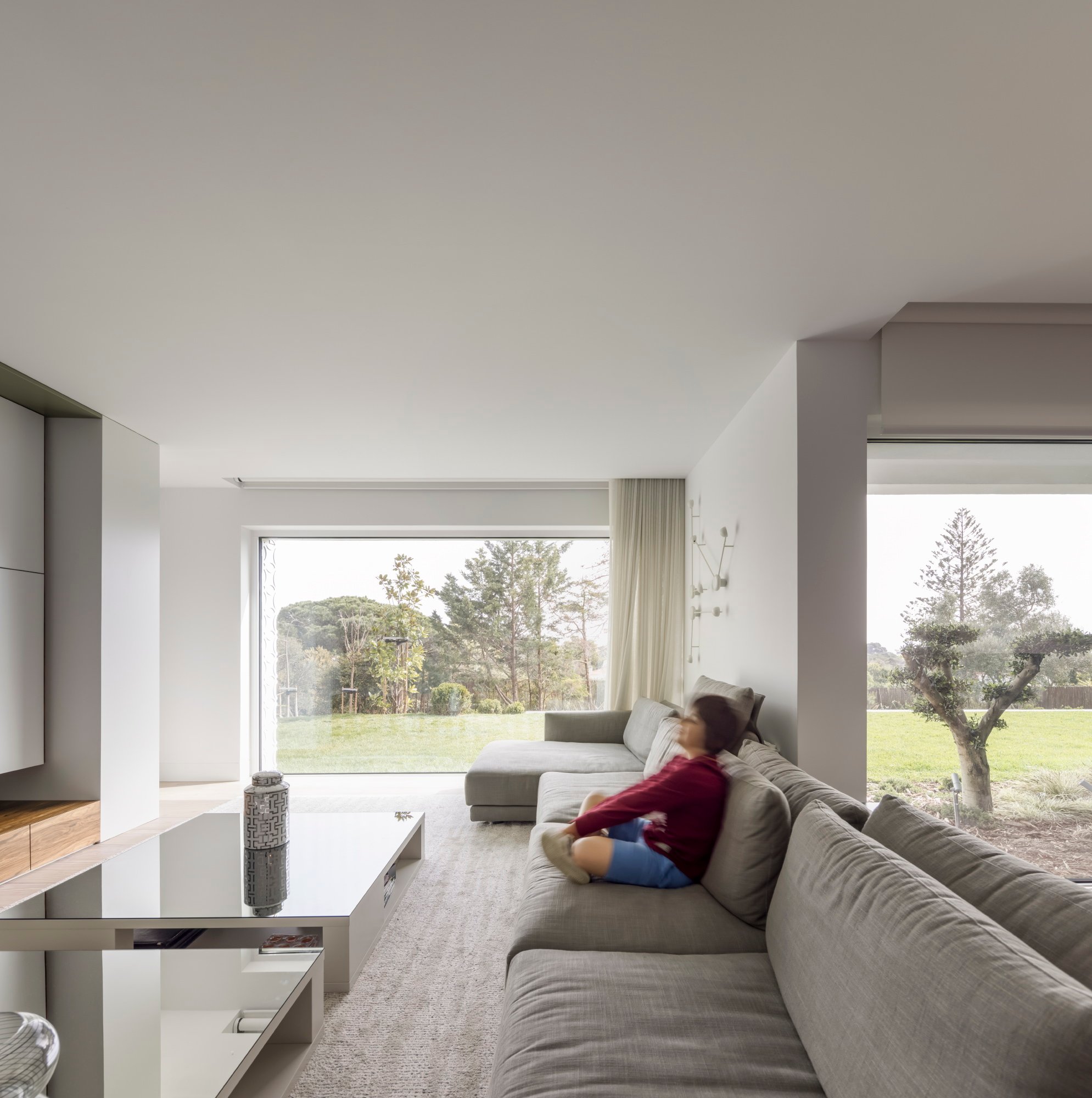 葡萄牙 Estoril RM House 现代别墅设计丨João Tiago Aguiar,arquitectos-32