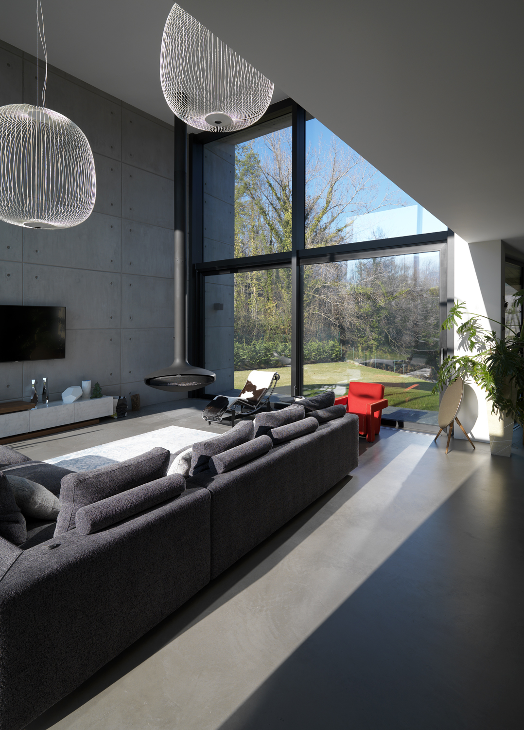 悬浮森林中的透明别墅-34