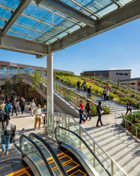 日本南町田Grandberry Park公园商业综合体丨日本东京丨LLA建筑设计公司