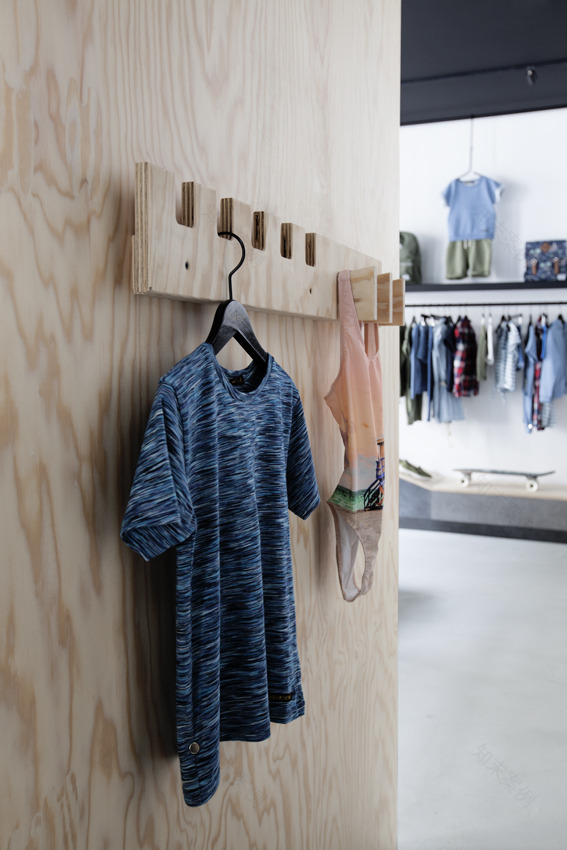 潮流童装品牌 FINGER IN THE NOSE 新店设计-21