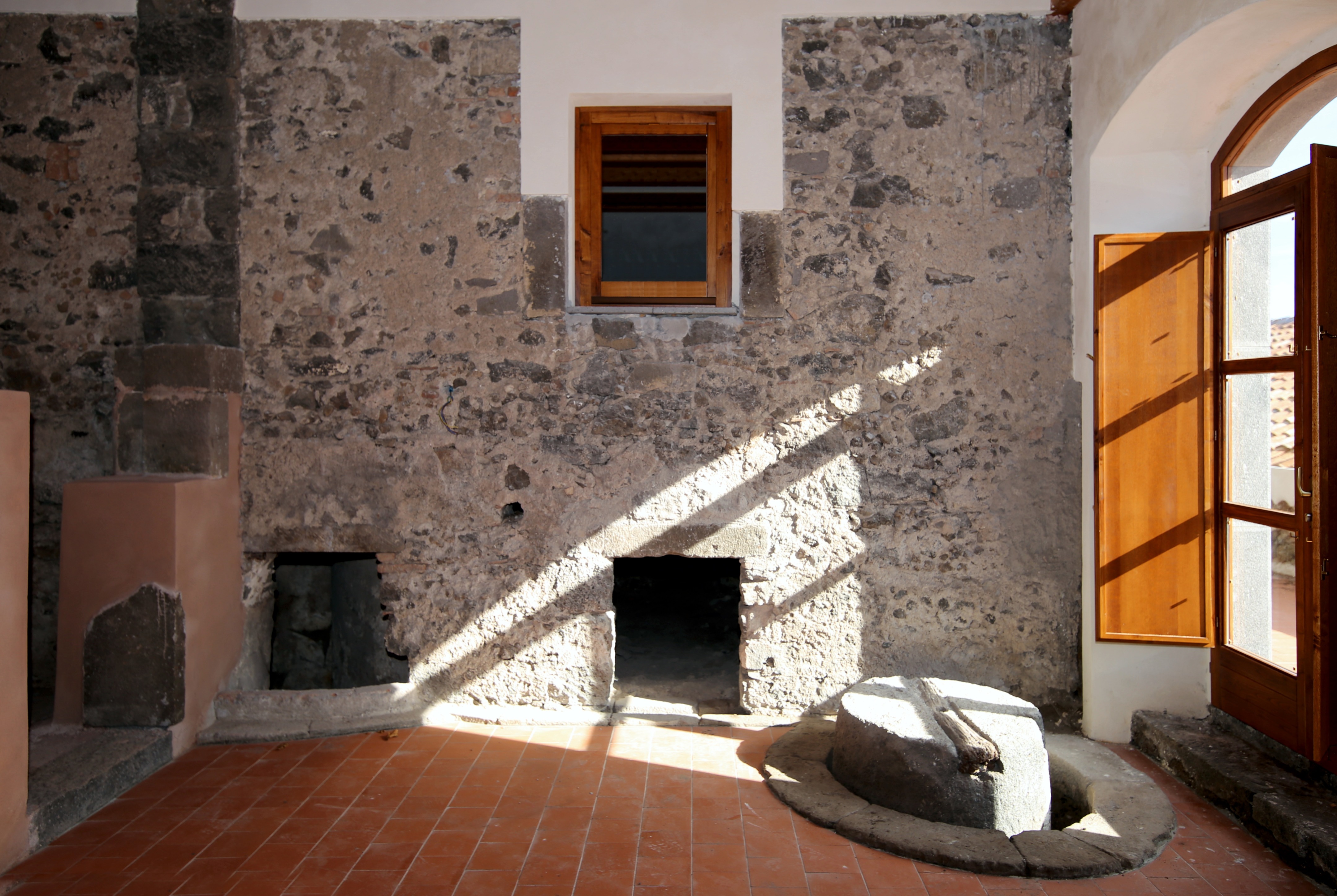 废弃酒庄重焕新生 · Etna 公园中的探险基地-15