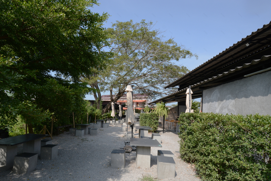 森林中的旋转餐厅“Roti de Forest”-17