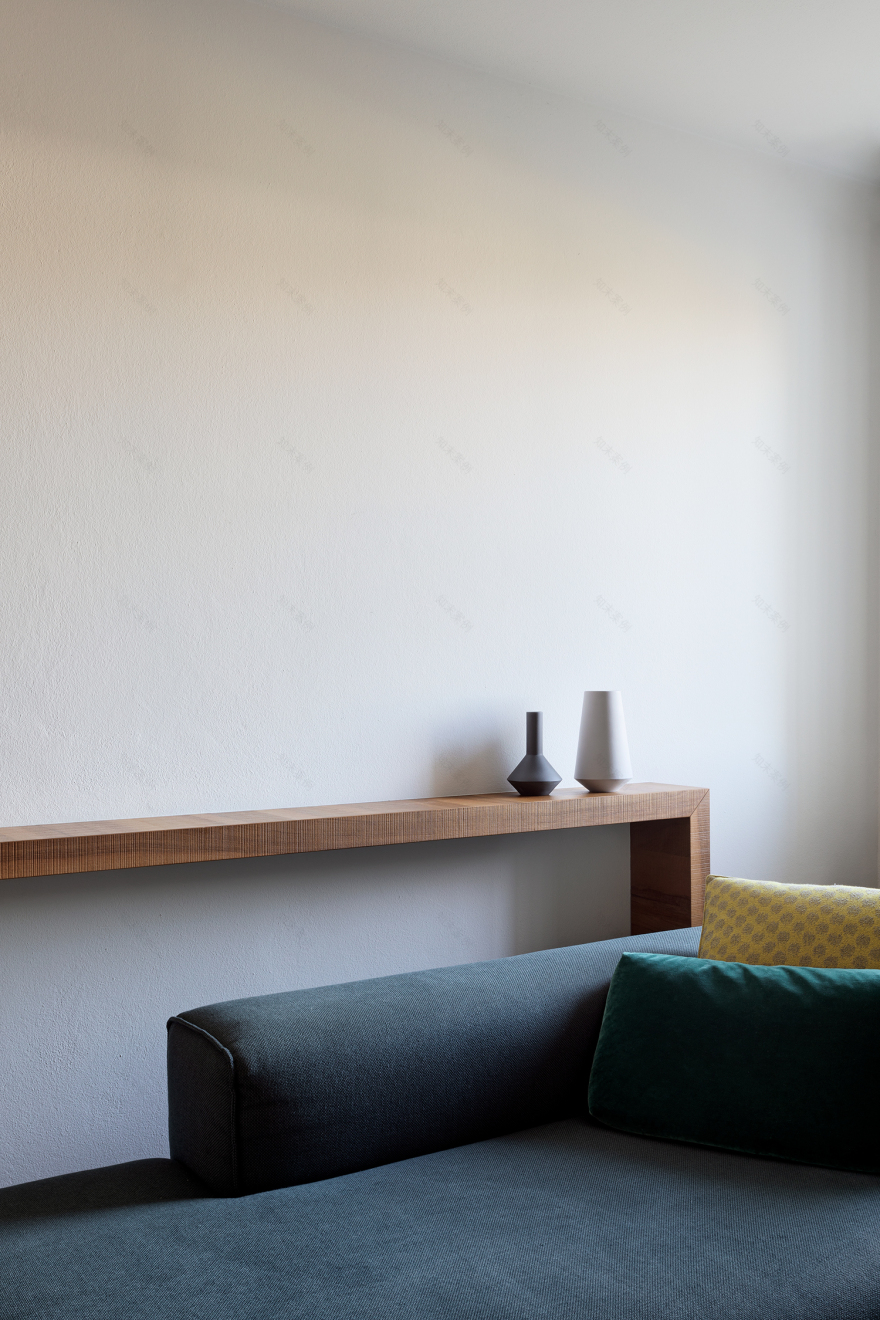 绿意盎然的意式别墅家居设计-17