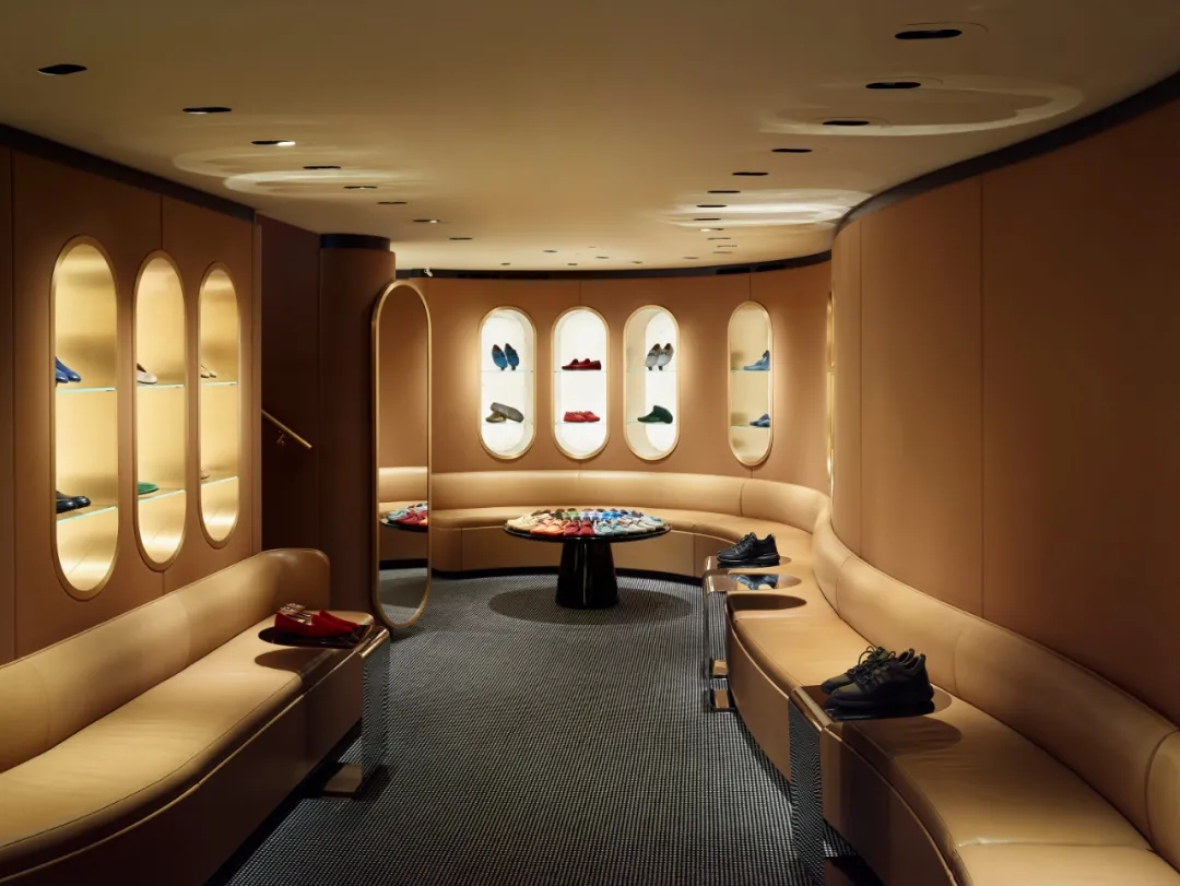 India Mahdavi 打造现代普罗旺斯风 | 银色别墅闪耀地中海魅力-41