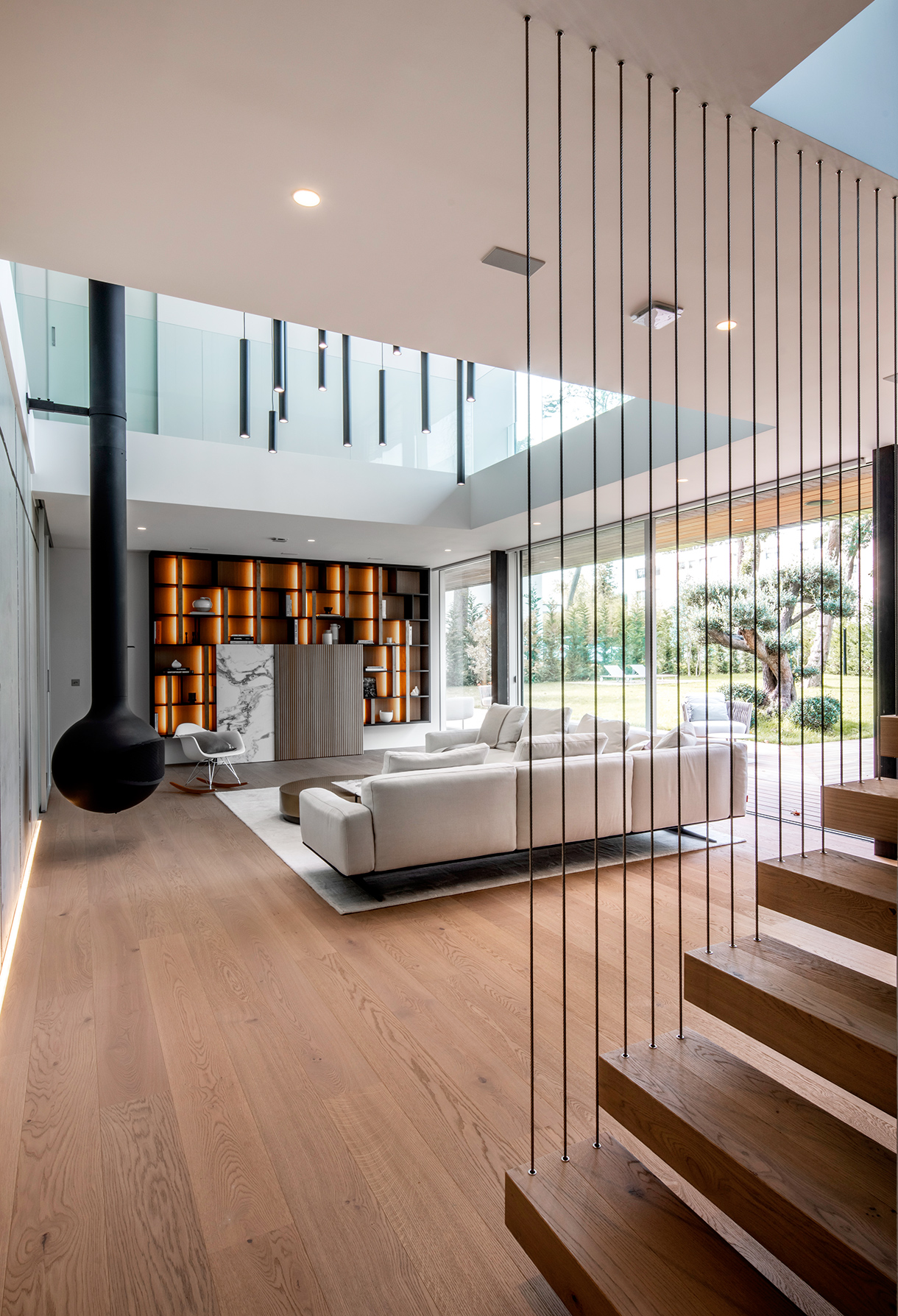 现代混凝土与玻璃别墅丨Arch. Jonny Sturari-10