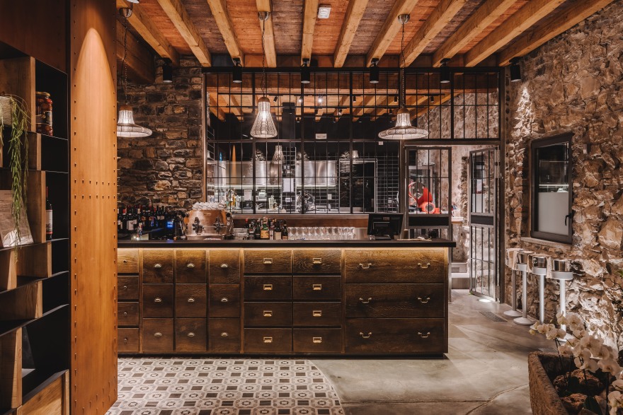 古堡魅影 · 创意餐厅“Il Diavolo E L' Acqua Santa”-8