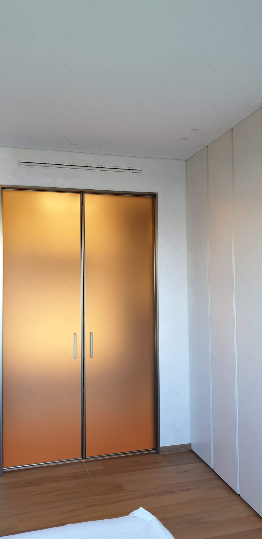 米兰双层公寓现代翻新,结构改造与复古元素完美融合-29