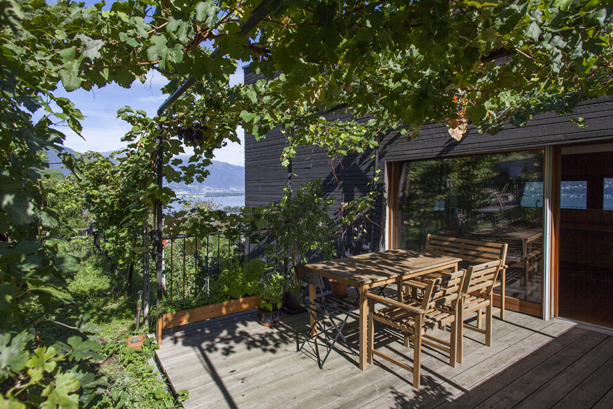 瑞士自然别墅,木质内外营造独特氛围-17