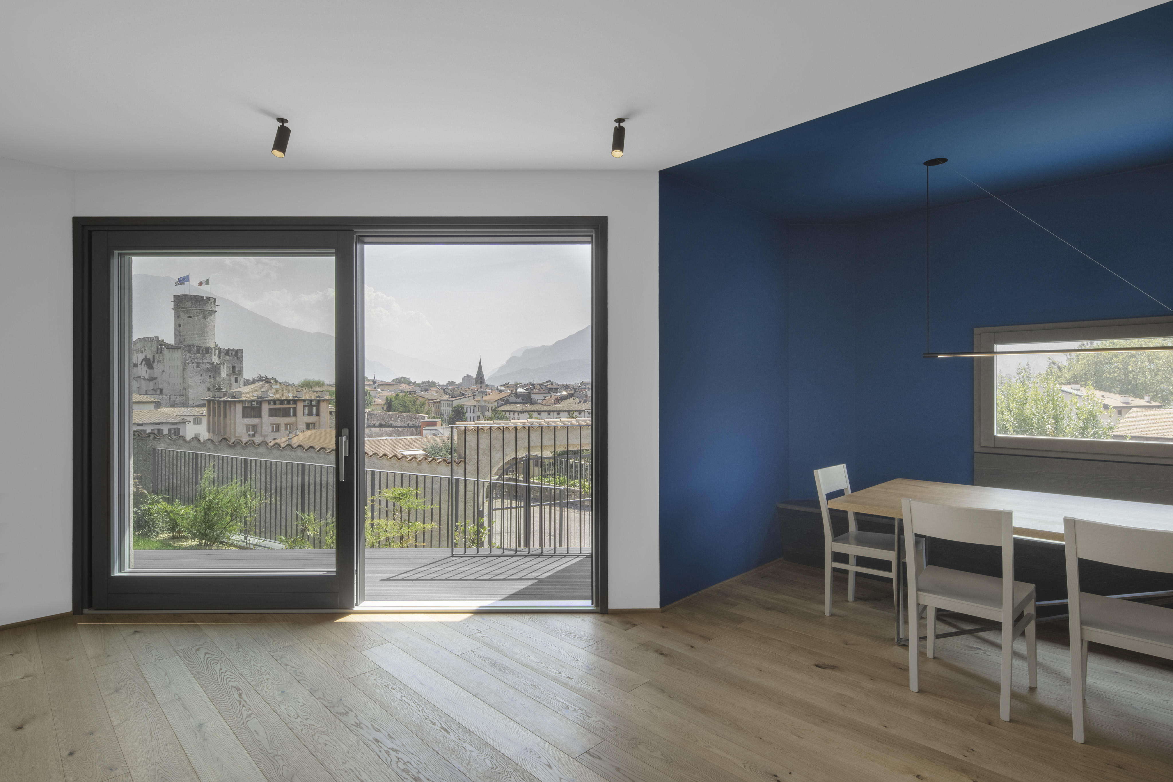 融合自然与历史的意大利别墅设计-12