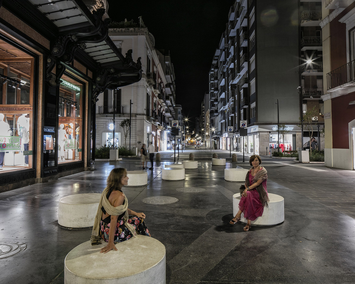 巴里市 Via Sparano 街道重生 | 城市公共空间与商业文化的完美融合-14