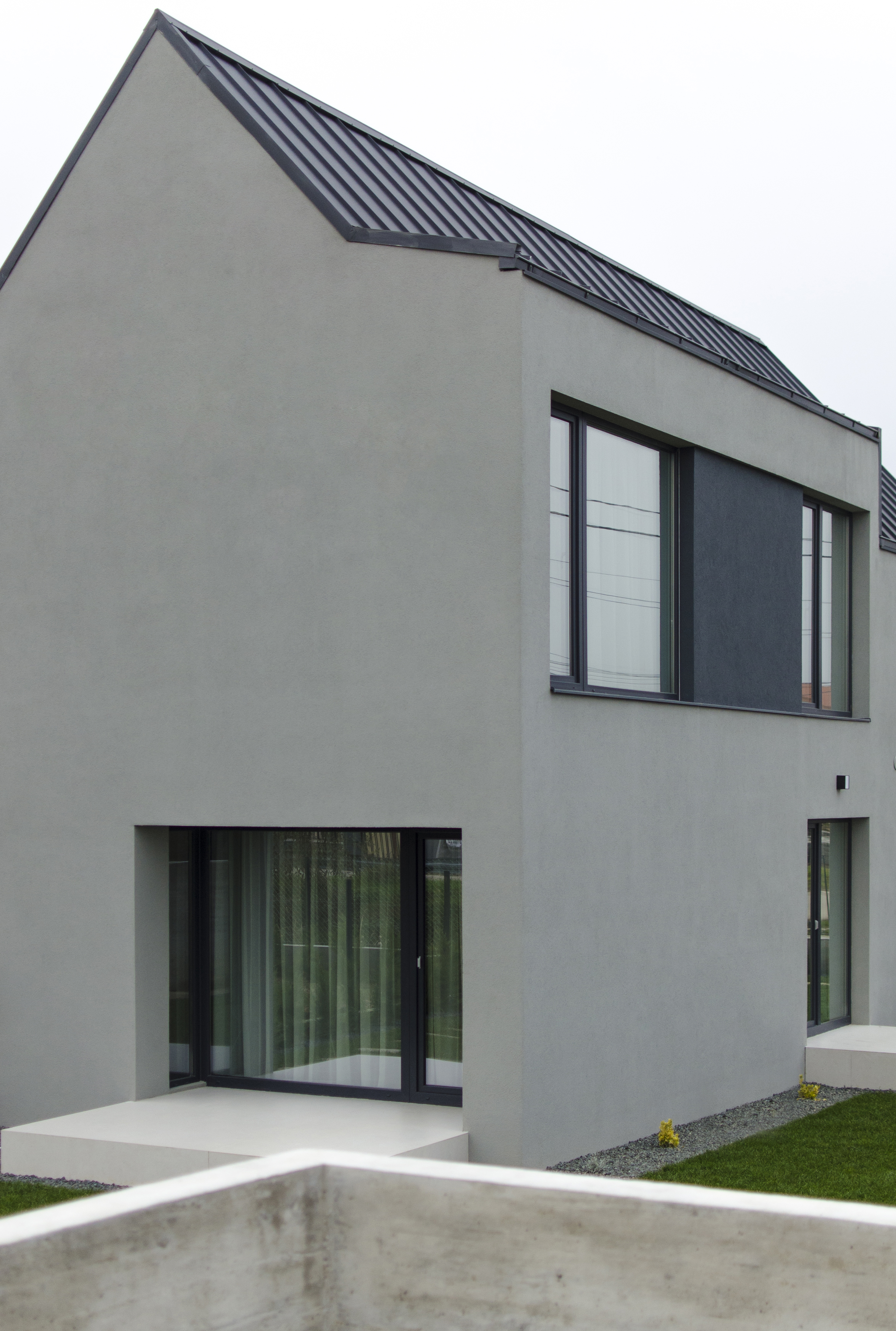 罗马尼亚 Timisoara 郊区别墅设计-4