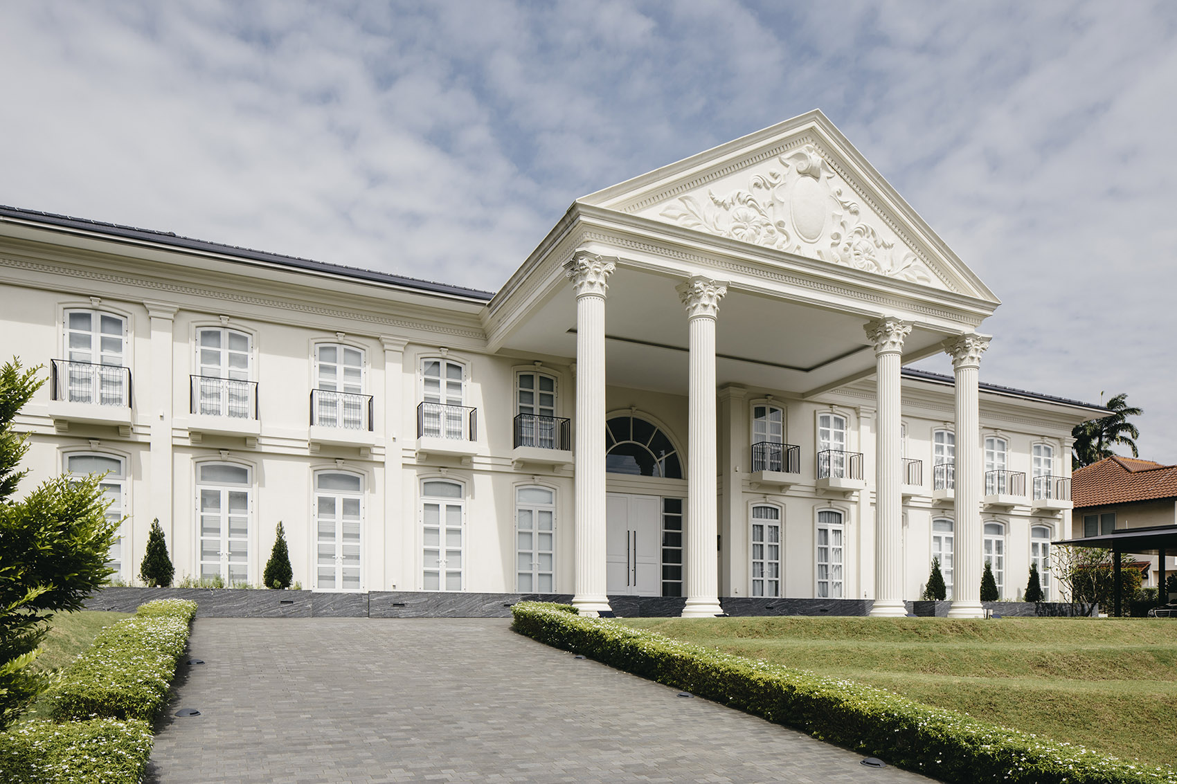 向古典主义致敬 · 新加坡豪华住宅设计丨Studio Periphery-39