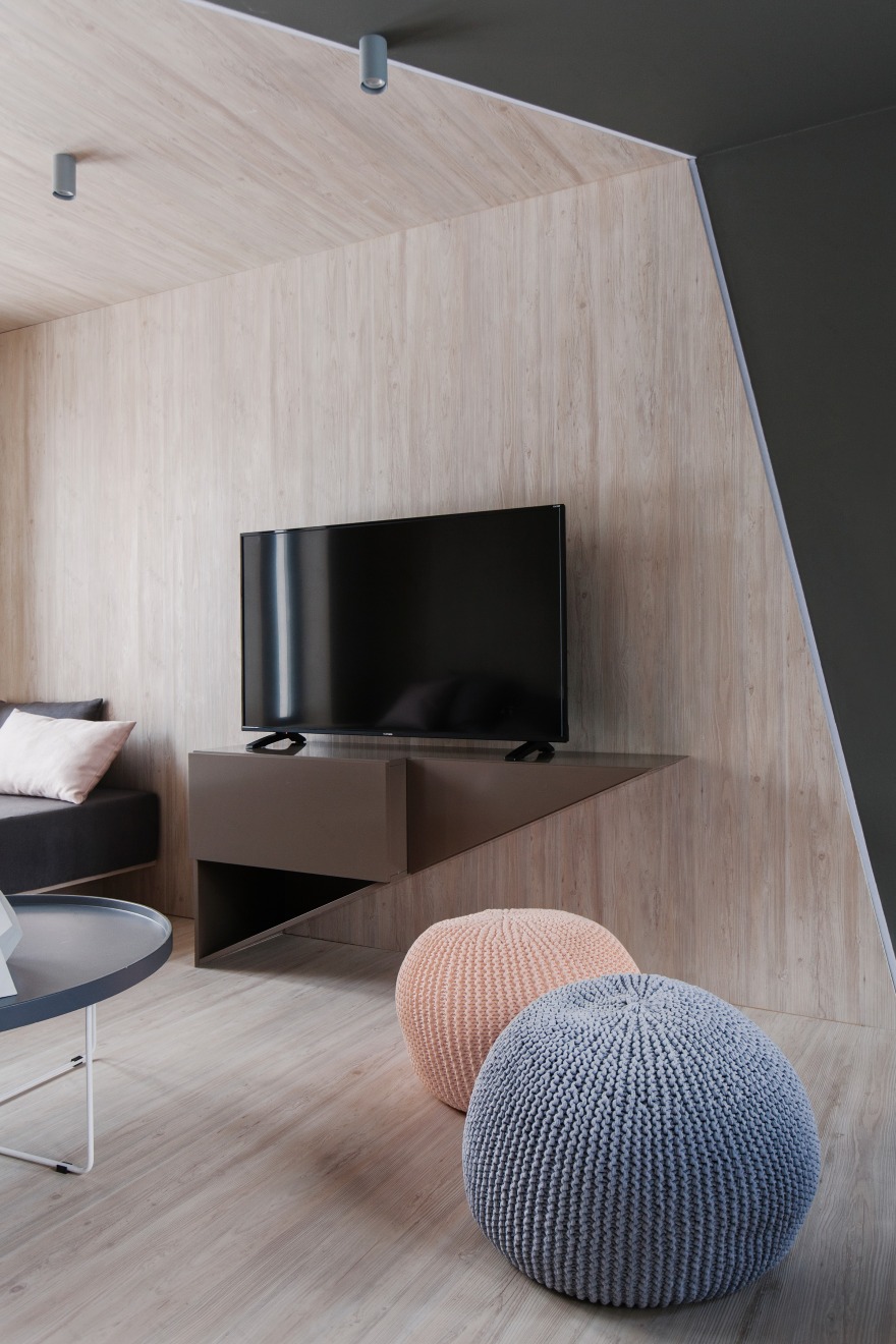 迷你空间大变奏 | 20 平米客厅的巧妙分区设计-7