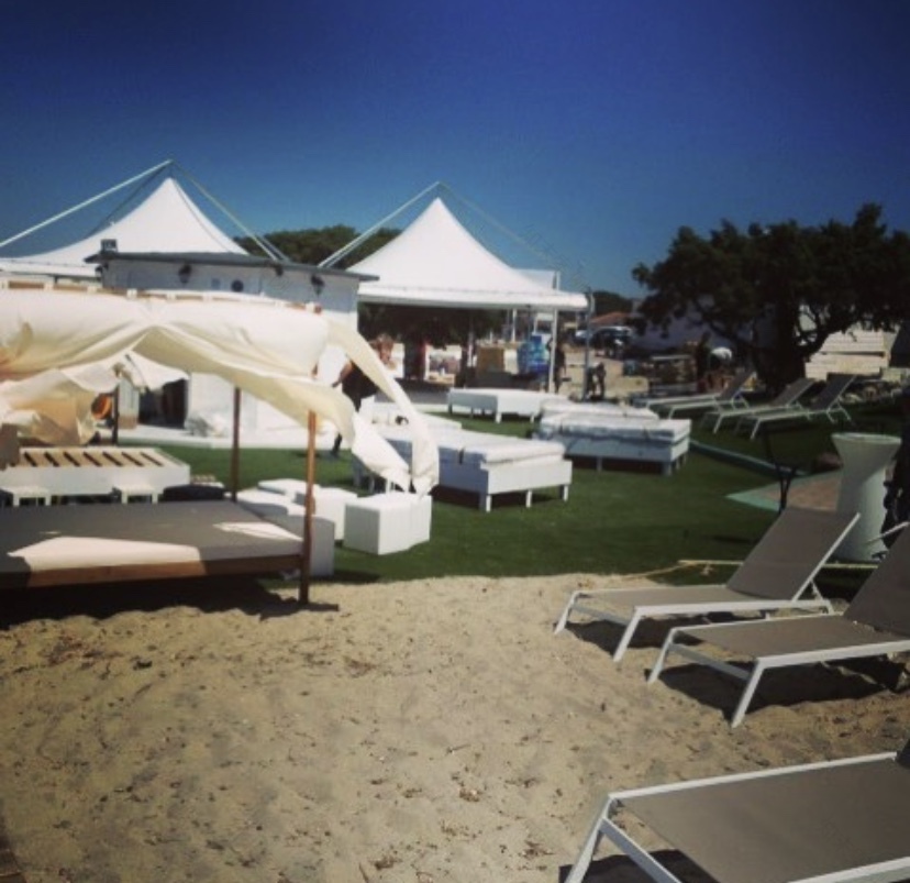 意大利 Platamona 海滨度假村——简约都市风与环保理念的完美结合-1