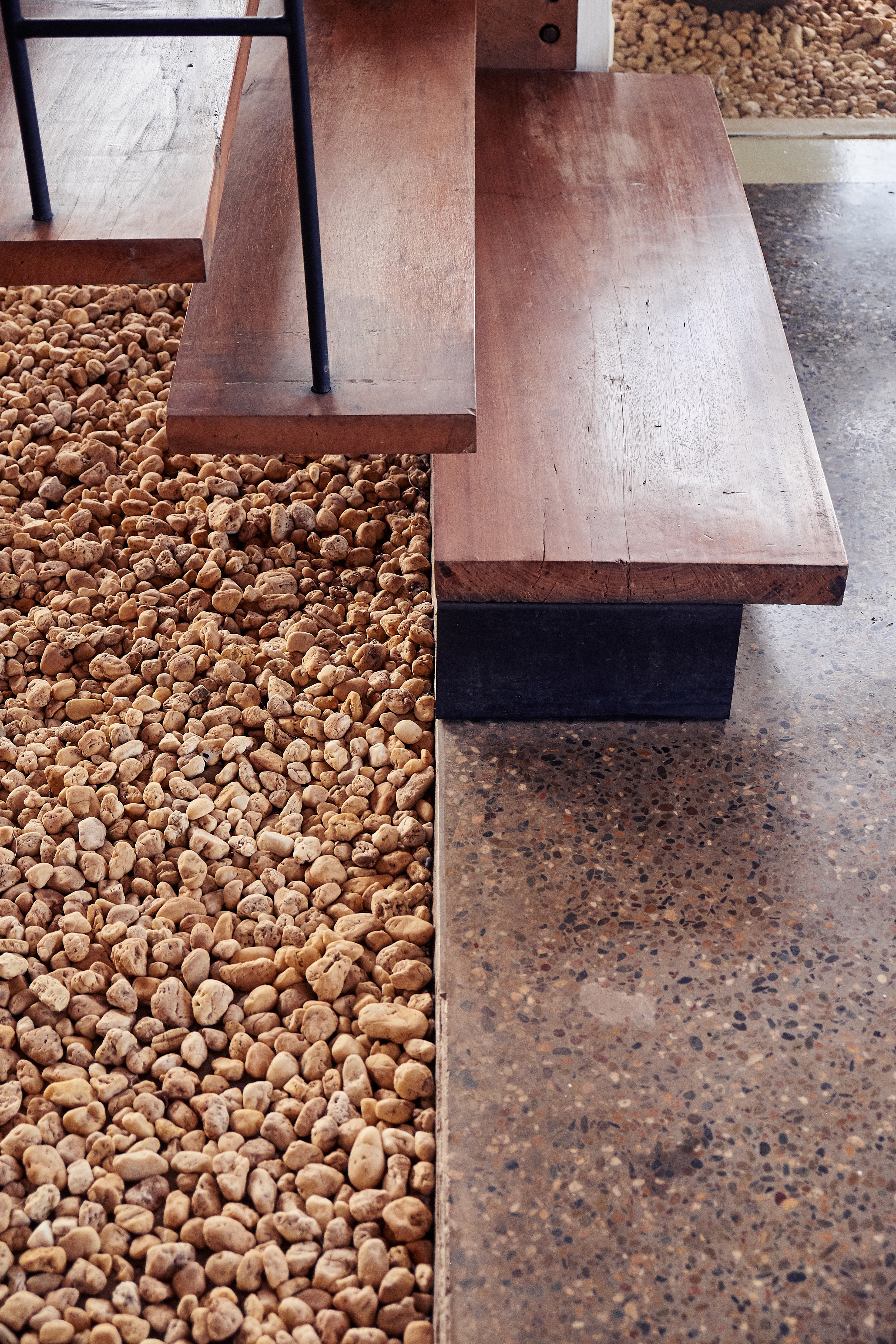 悬挂楼梯的空中楼阁·创新空间设计-3