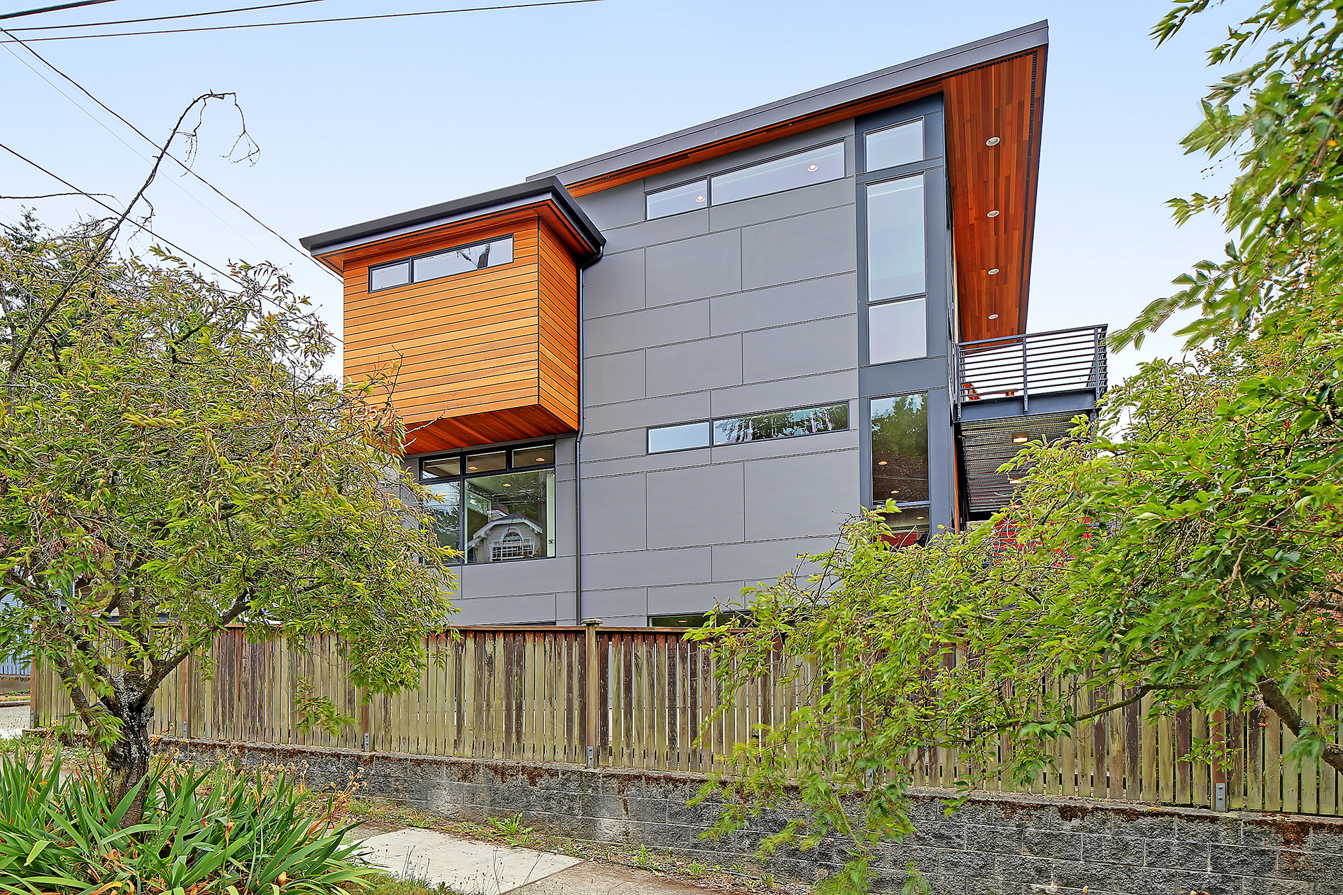 Seattle Phinney Ridge 别墅 | 融入城市景观的绿色环保设计-4