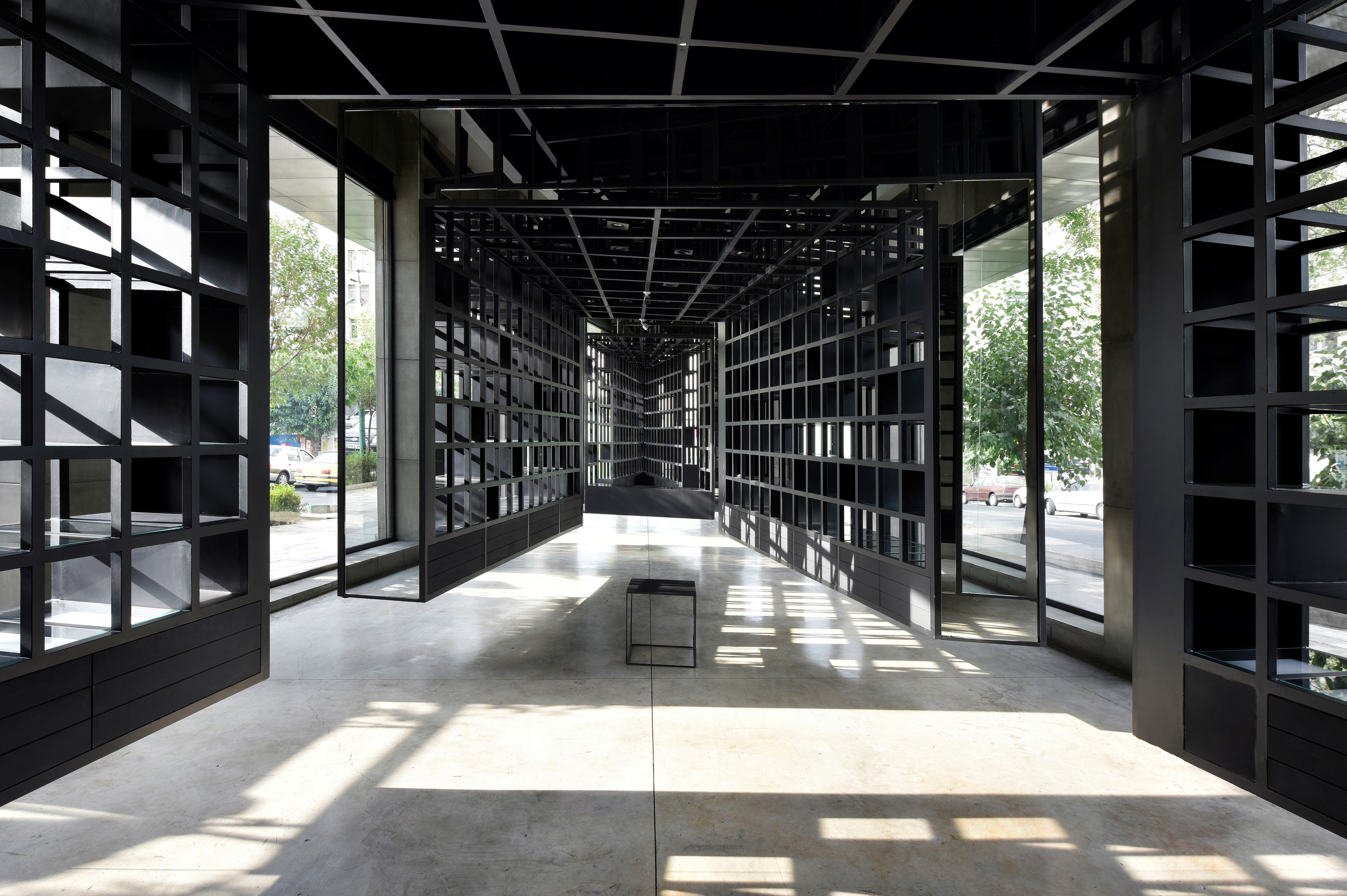 牛顿眼镜画廊丨Moein Nikaeen,Babak Nasirabadi-2