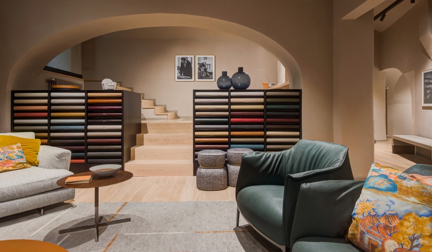 波尔特罗纳·弗劳展厅-49