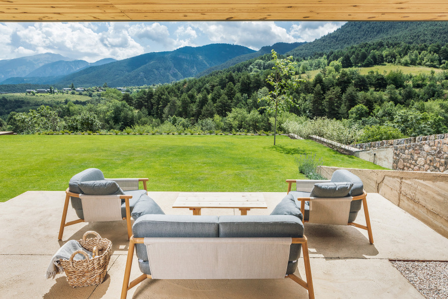 融合传统与现代的西班牙乡村别墅设计-2