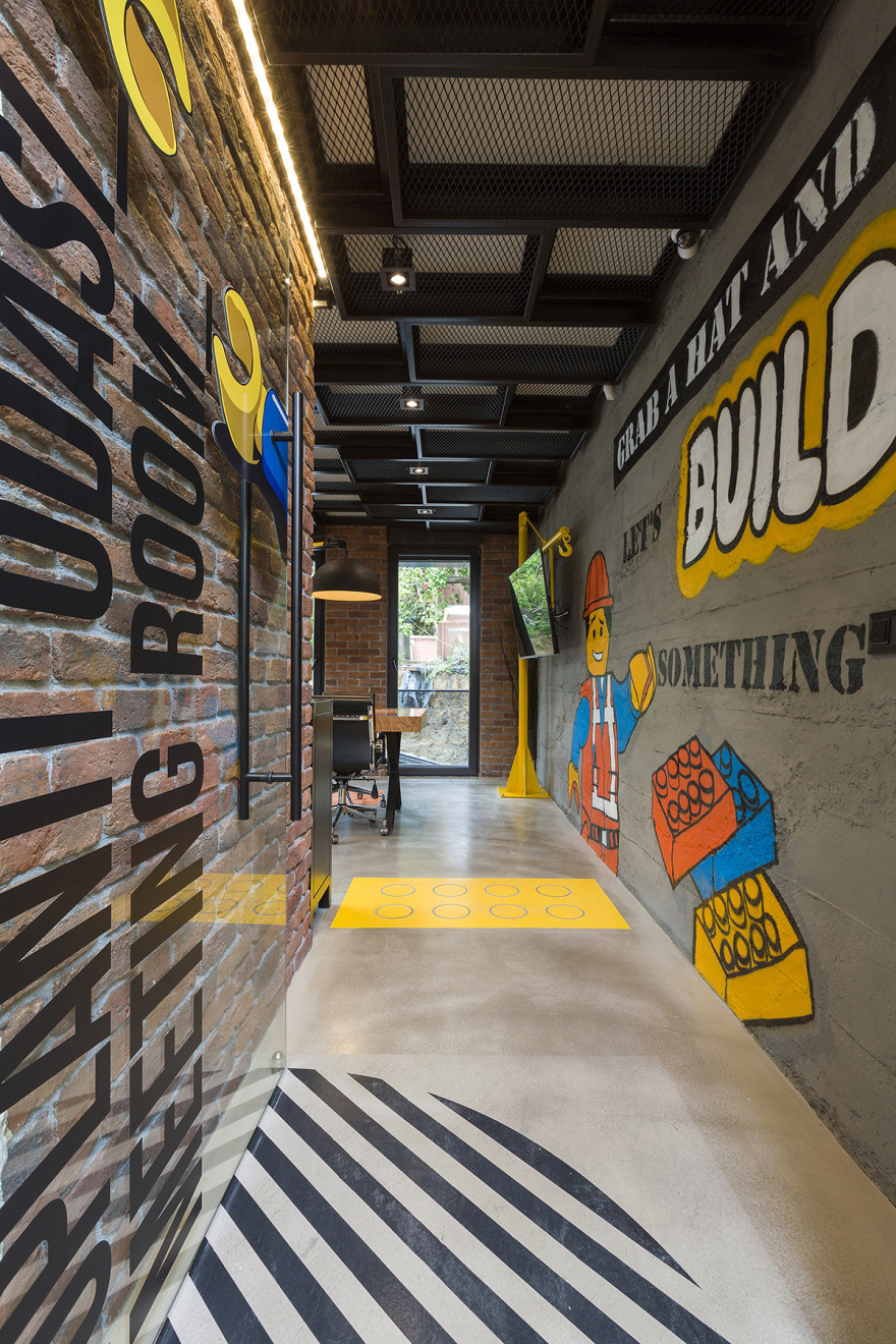 Emre 集团总部 | 工业风与创意的完美结合-9