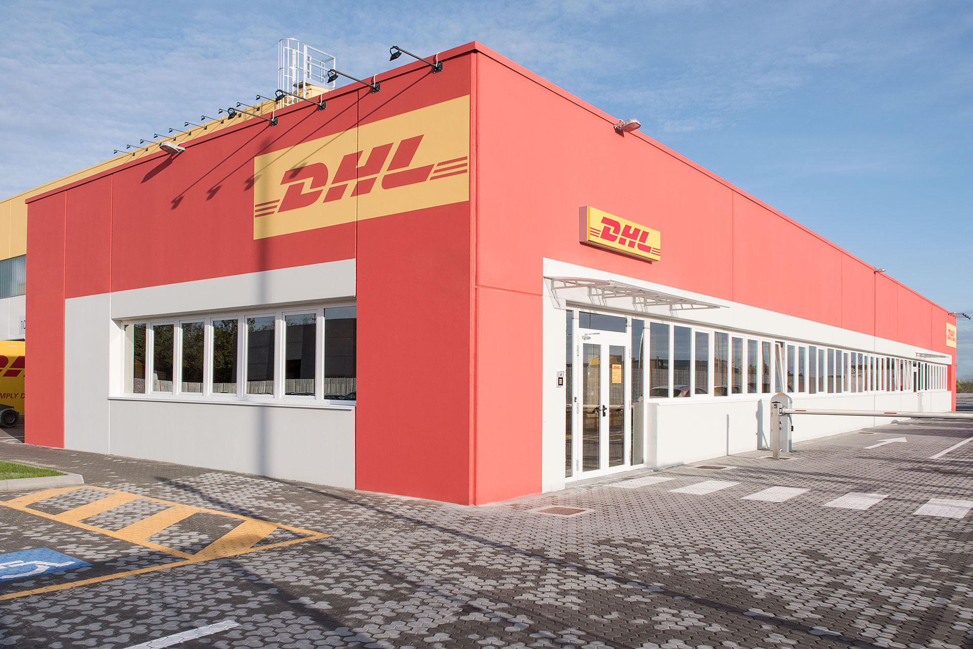 DHL Store - Brescia-1