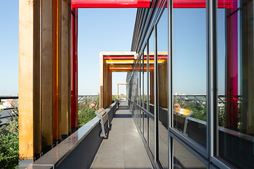 重塑露台空间,打造办公室绿色休闲区-2