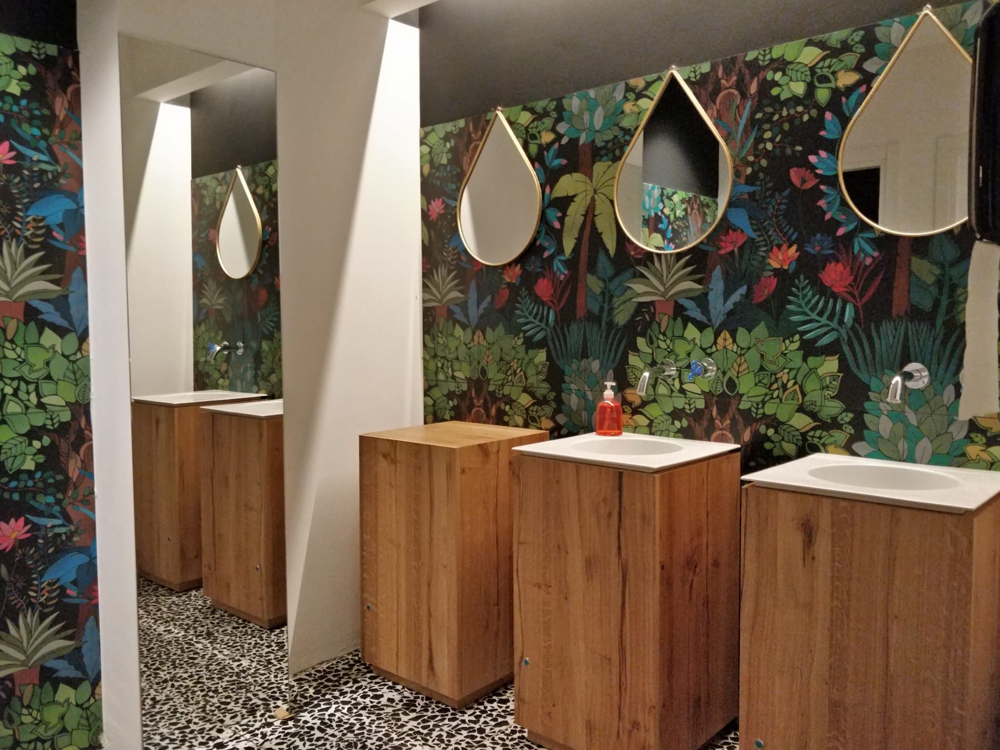 Madeirinho 餐厅设计-8