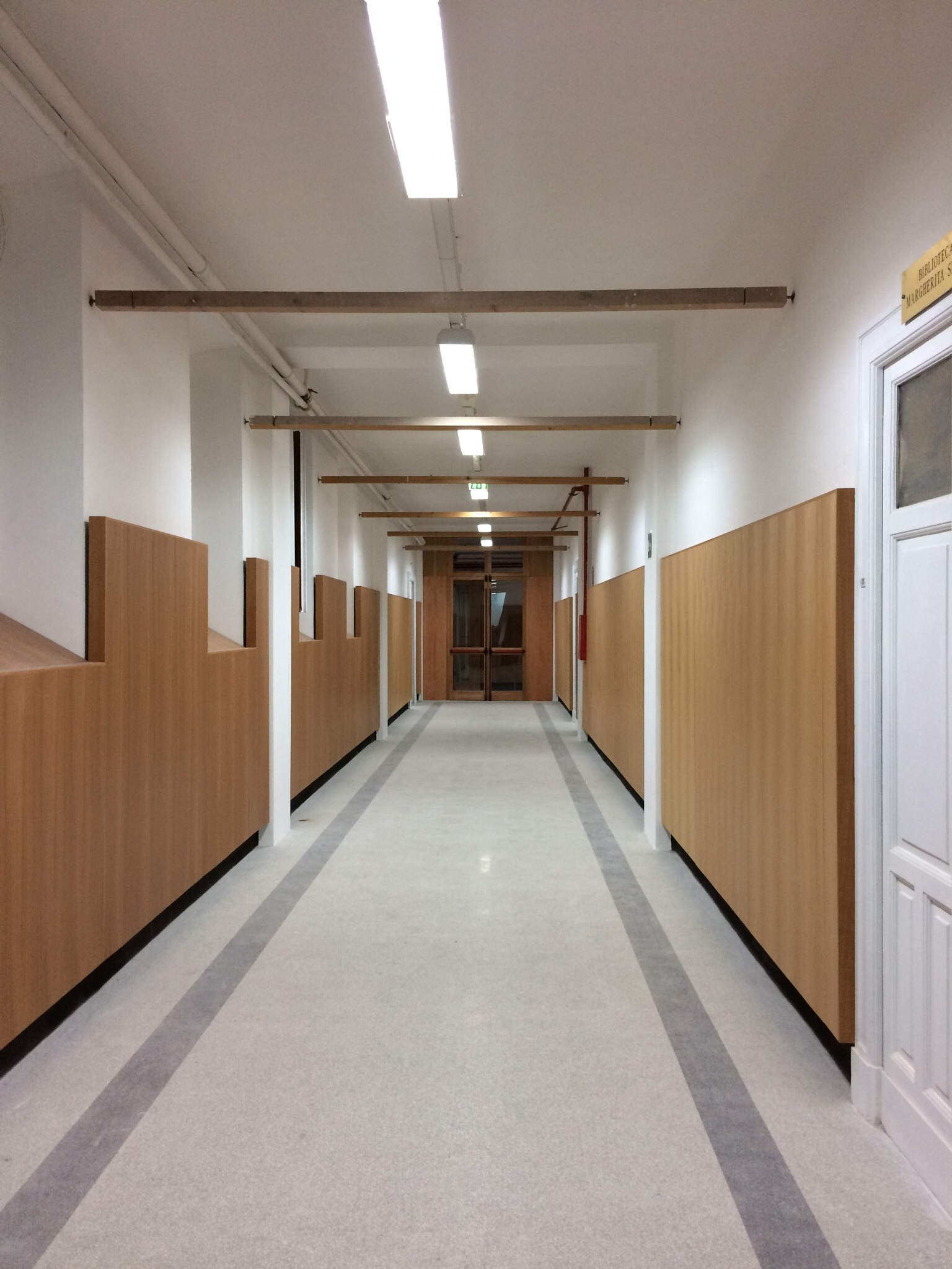 意大利撒丁岛中学实验室改造-3