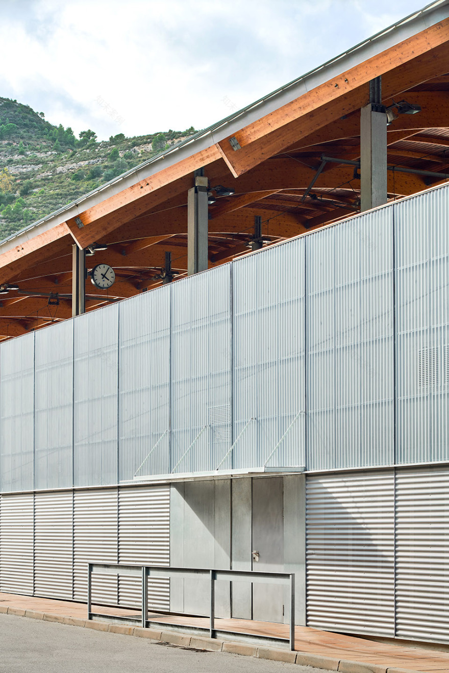 蒙特塞拉特车站办公室丨西班牙丨AMOO-6