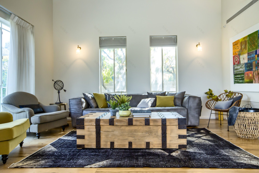 融合户外与室内的三层别墅设计-14