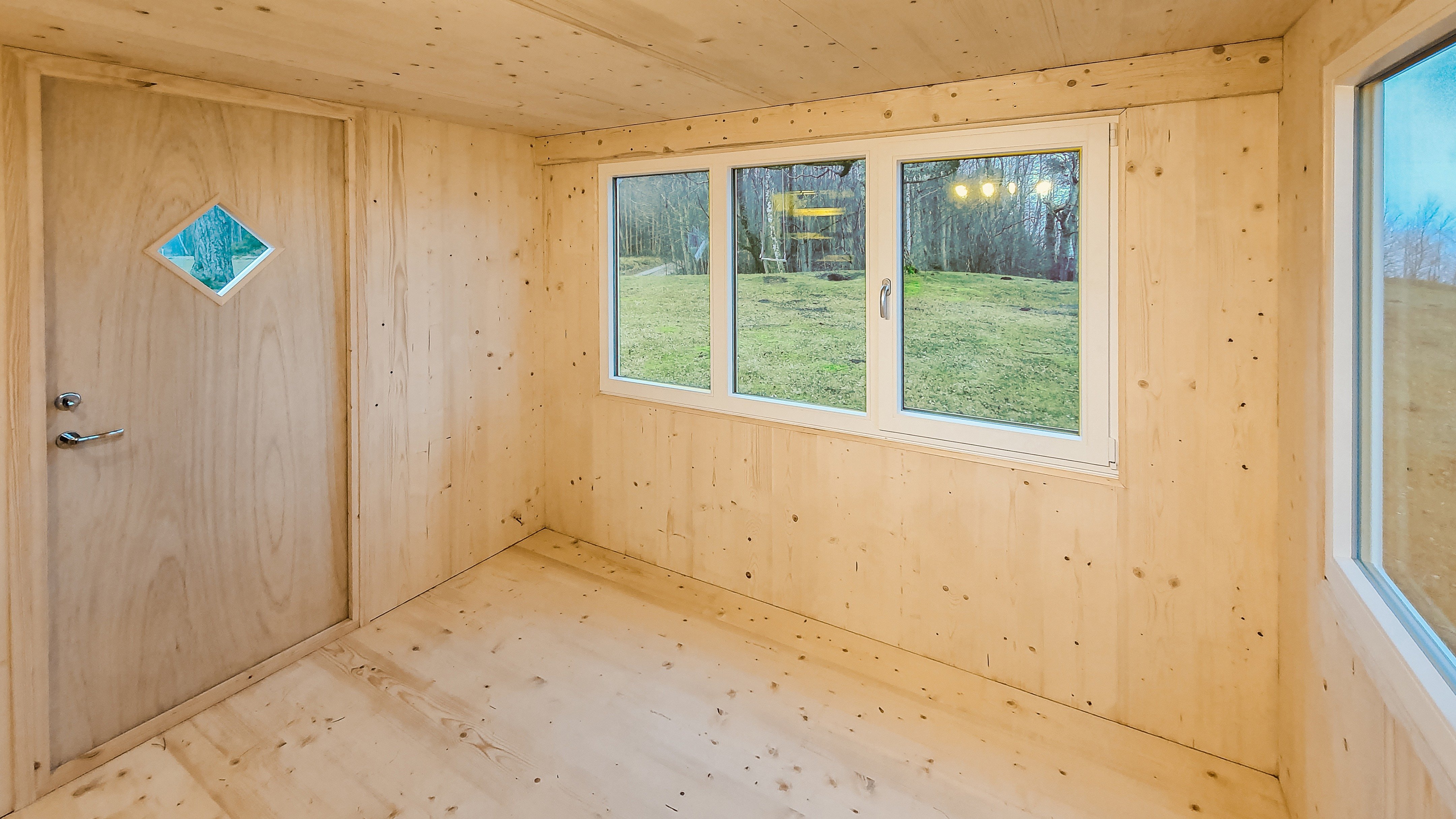 Baltic seashore foldable cabin "Brette 20"-14