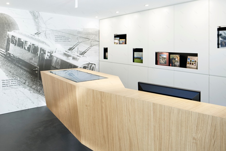 融合传统与创新的开放式广场设计-17