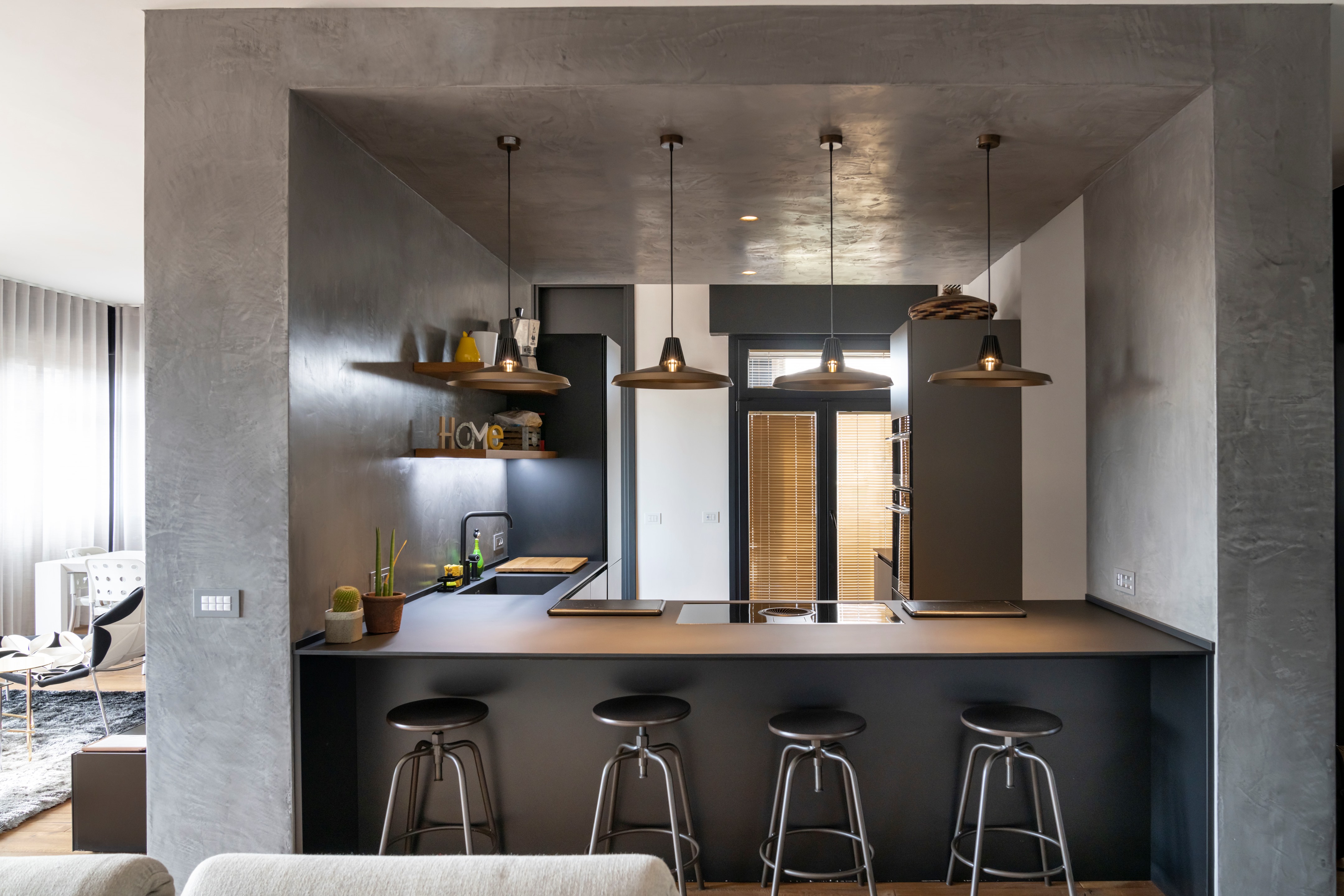 米兰 70 年代建筑中的温馨简约之家丨意大利米兰-1