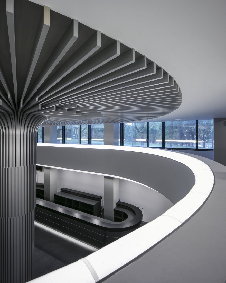 罗马技术大厅翻新 · 现代风格与先进技术的完美融合-10