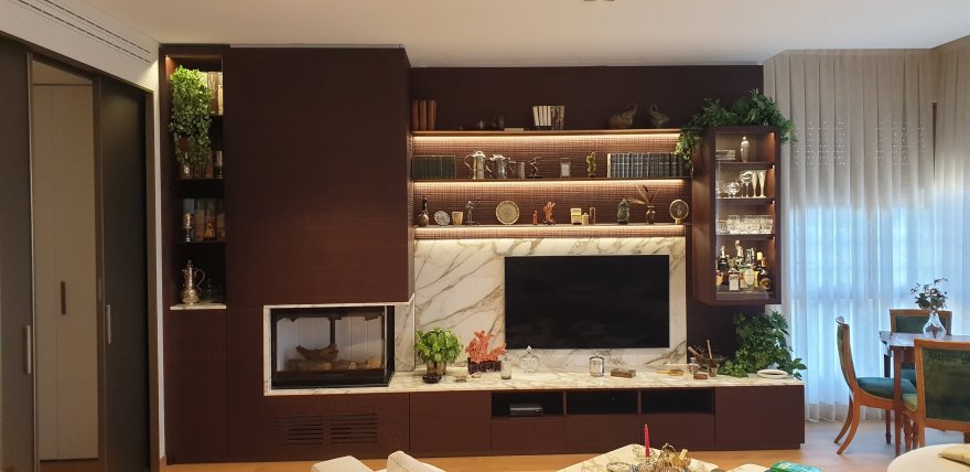 米兰双层公寓现代翻新,结构改造与复古元素完美融合-3