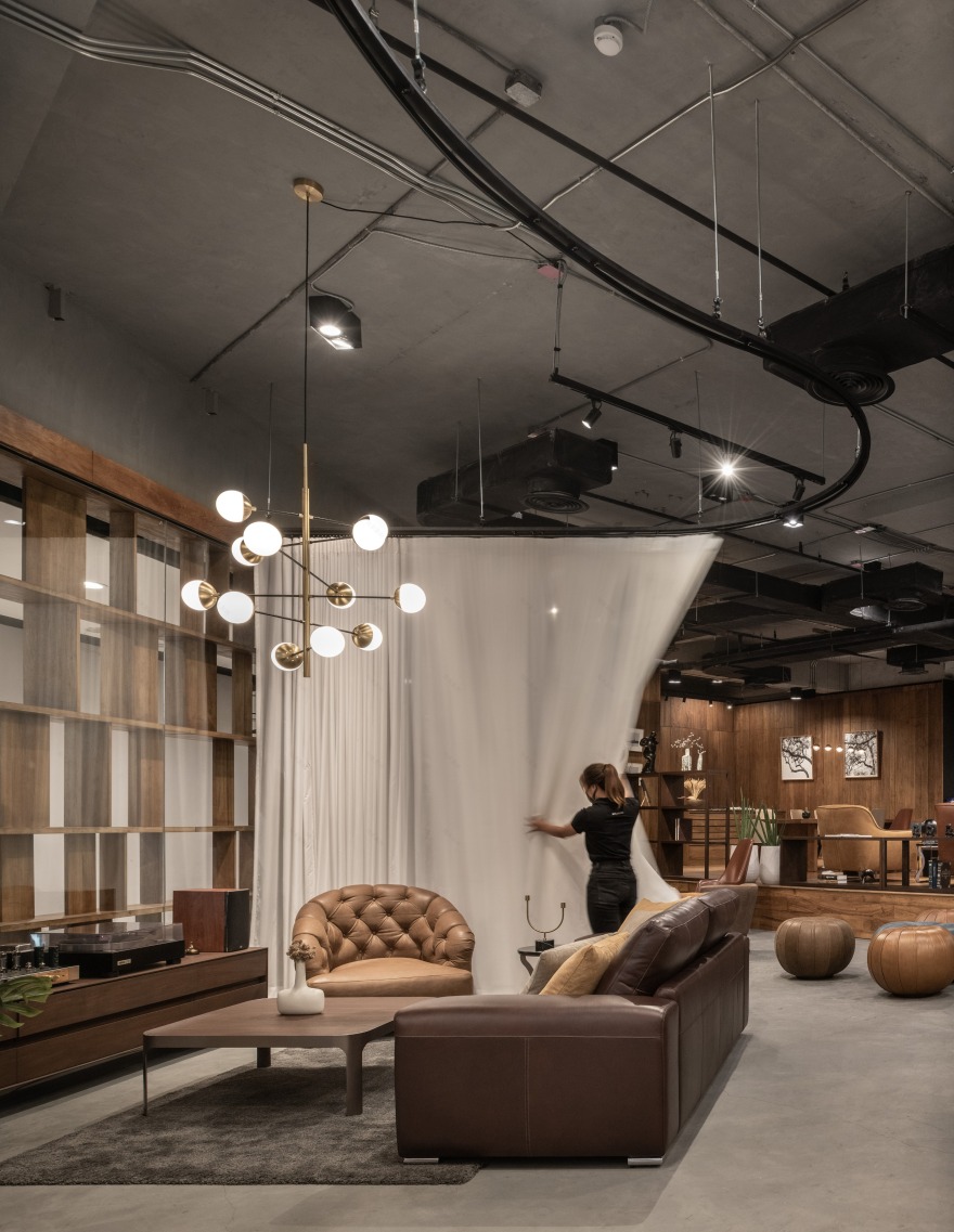 曼谷家居展厅 Sesia,书架式立面设计引领潮流-11