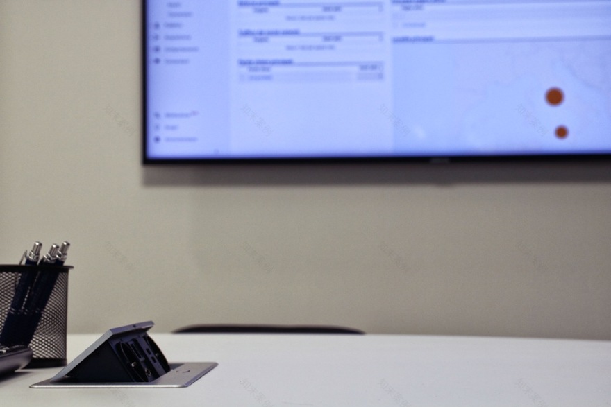 灵活舒适,功能齐全的办公室设计-11