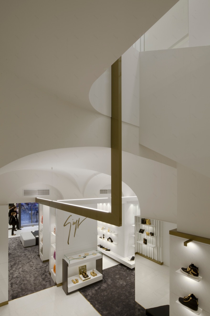 罗马旗舰店设计,传统与现代的完美融合-6