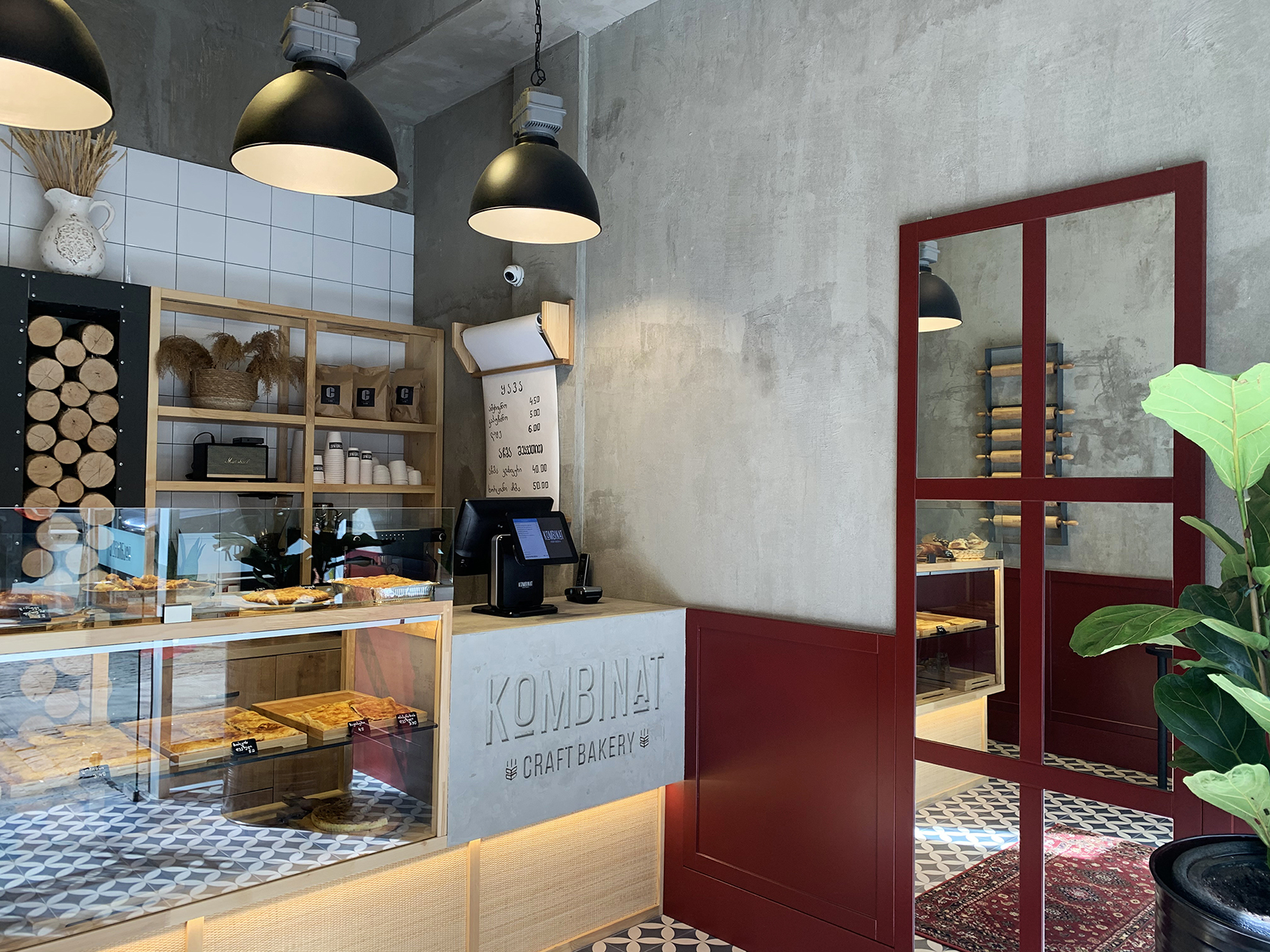 融合工业风与文艺复兴的甜品店设计-7