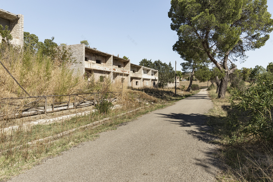 意大利农村改革之败 · 半废弃的圣玛丽亚·伊尔西-5