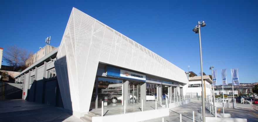 古旧厂房变身现代汽车展厅—— Romeoauto Settevalli Chevrolet 展厅-2