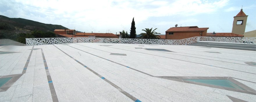 Badesi 广场修复-0