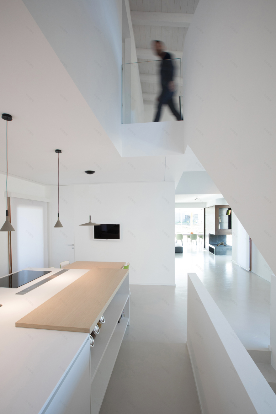 意大利乡村别墅 MK,融入自然的纯净设计-3