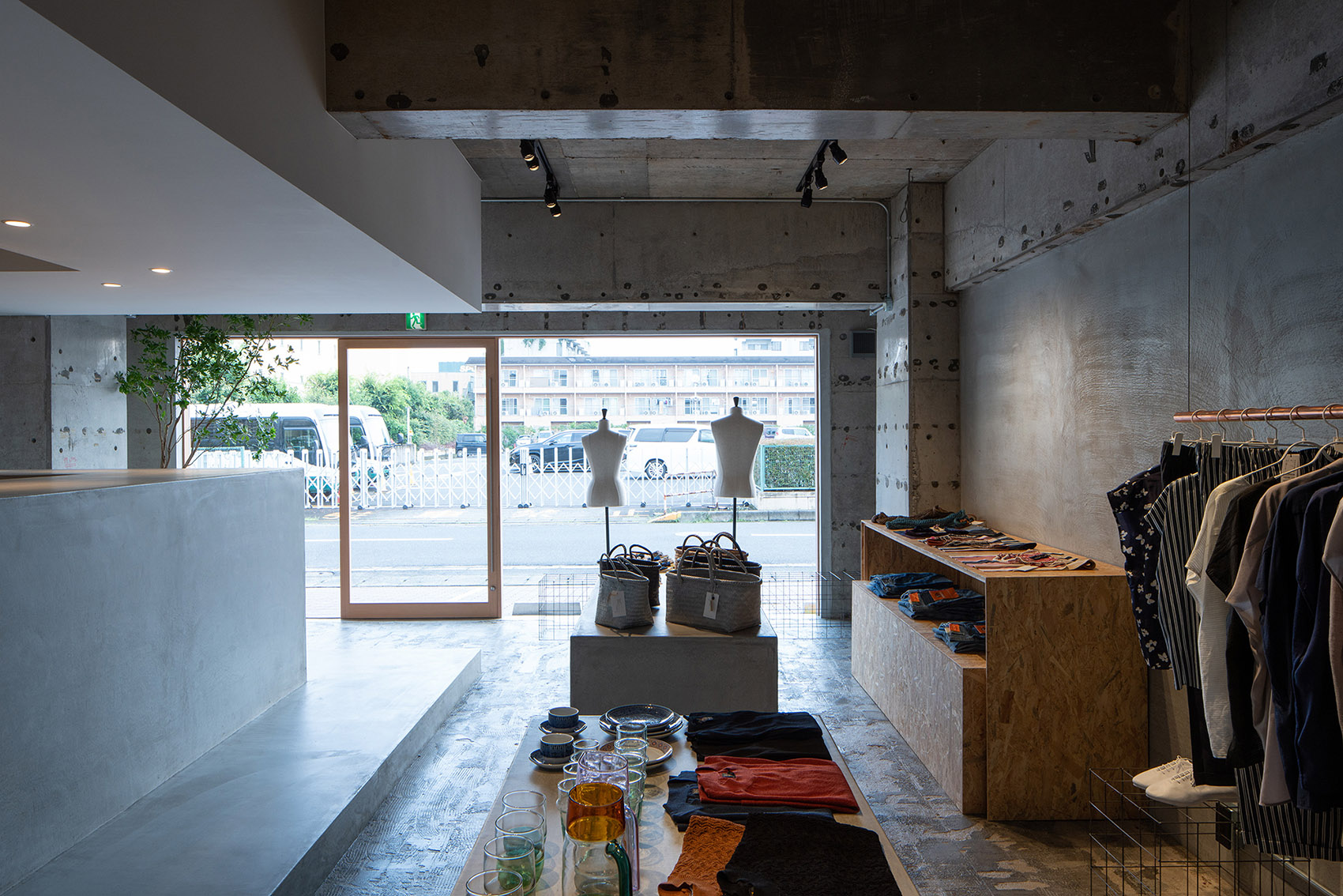aswell服装店和咖啡馆，日本/让空间恢复到最原始的面貌-46
